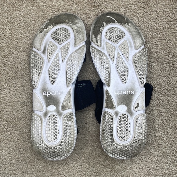 Apana Nola Sandal. Size: 8. - Picture 6 of 10